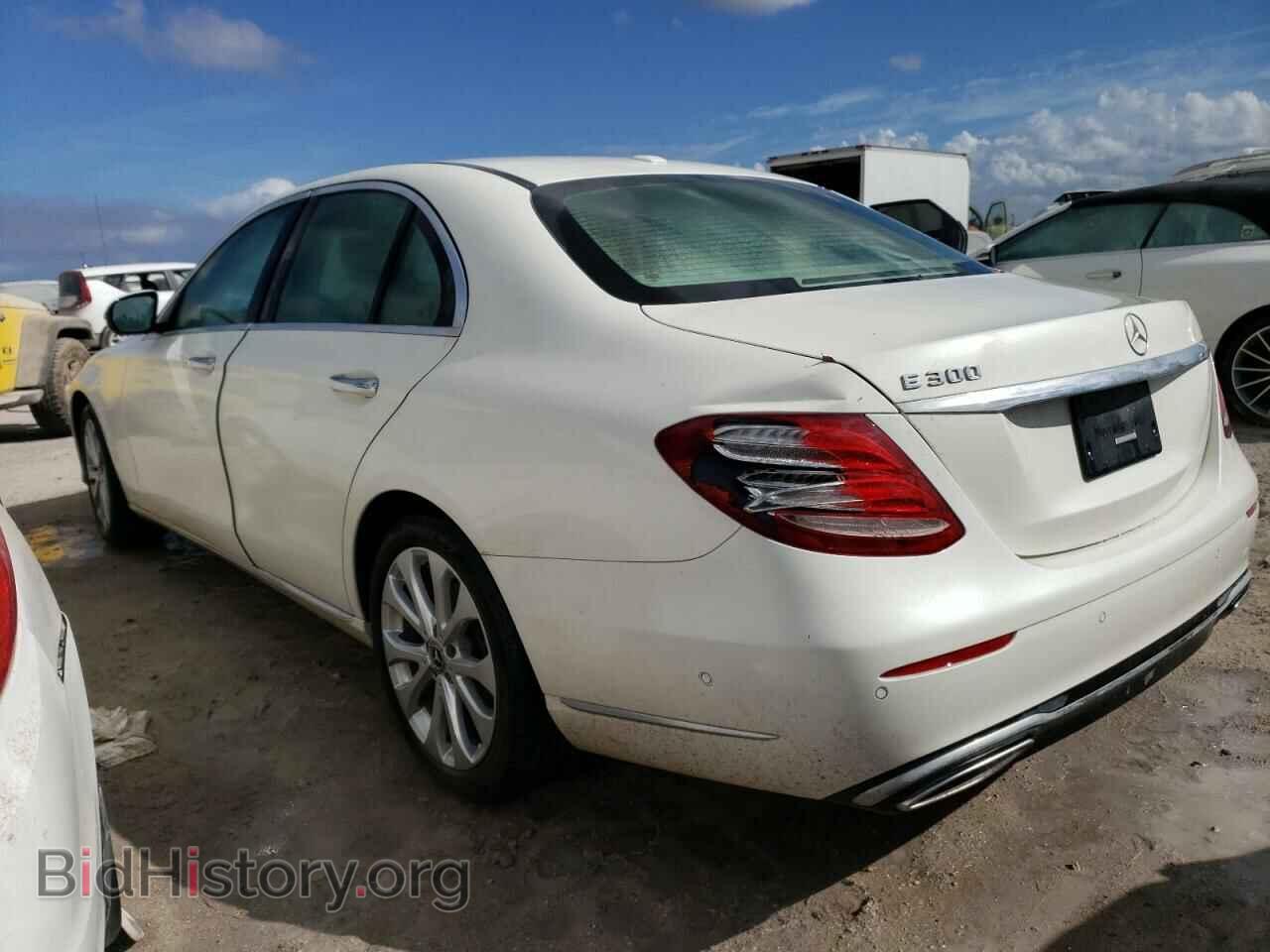 2019 MERCEDES-BENZ E-CLASS - VIN: WDDZF4JB2KA506073 - Фото 3