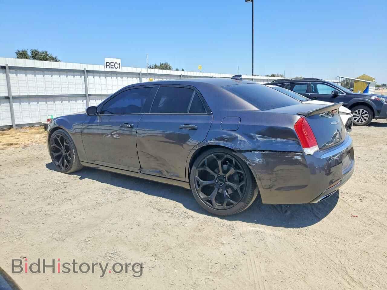 2016 CHRYSLER 300 - VIN: 2C3CCAEGXGH294792 - Photo 2