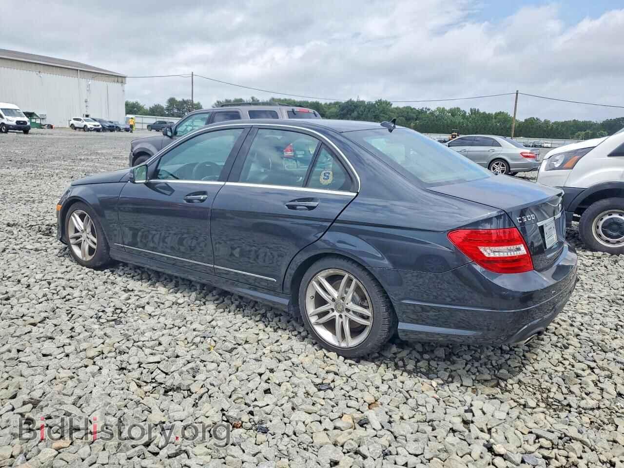 2012 MERCEDES-BENZ C-CLASS - VIN: WDDGF8BB0CF857176 - Photo 2