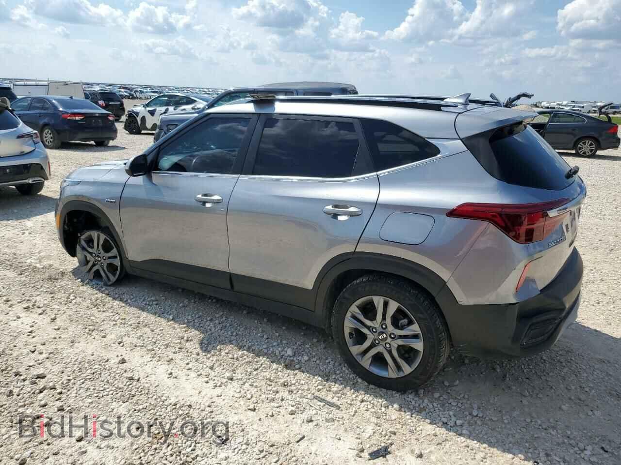 2021 KIA SELTOS - VIN: KNDEUCAA6M7056122 - Фото 2