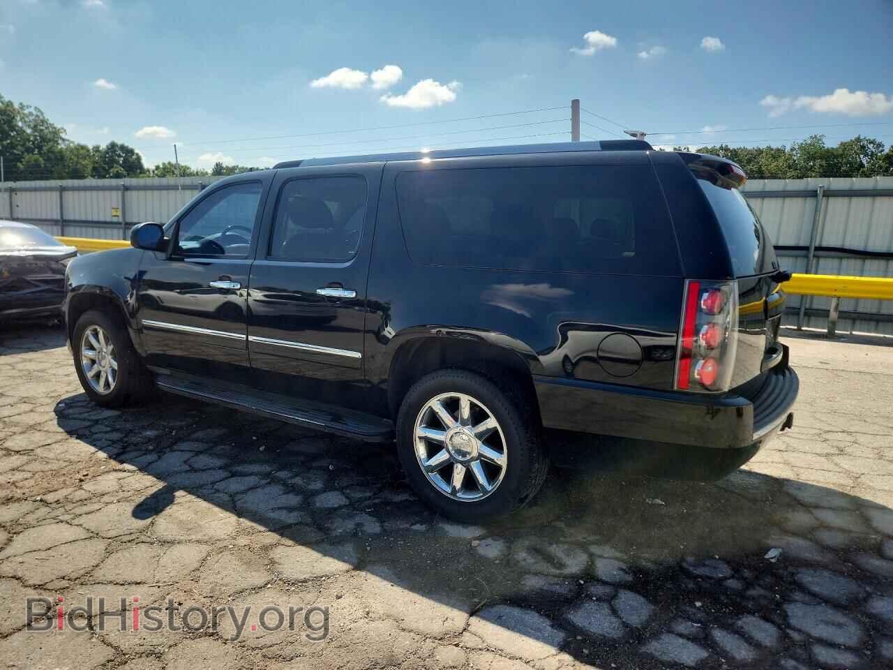 2011 GMC YUKON - VIN: 1GKS2MEF6BR241054 - Photo 2