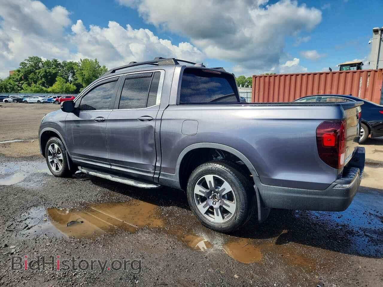 2017 HONDA RIDGELINE - VIN: 5FPYK3F51HB002488 - Photo 2