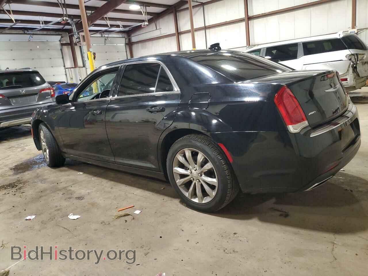 2018 CHRYSLER 300 - VIN: 2C3CCARG1JH181864 - Фото 2