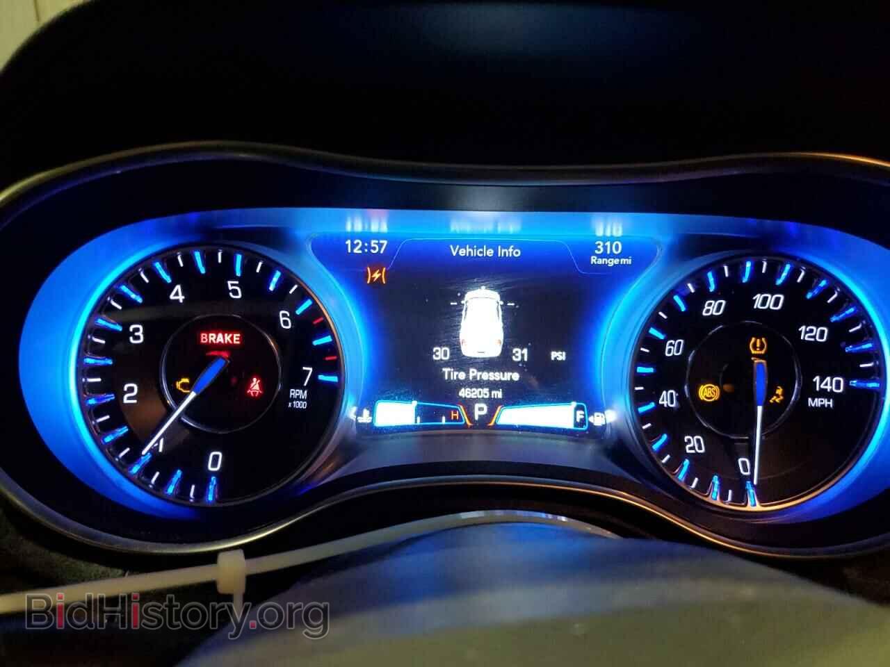 2018 CHRYSLER 300 - VIN: 2C3CCARG1JH181864 - Фото 9