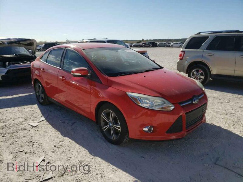 2014 Ford FOCUS Focus SE (VIN 1FADP3F23EL204777) — фото 1 из 10, Copart, повреждение: задняя часть