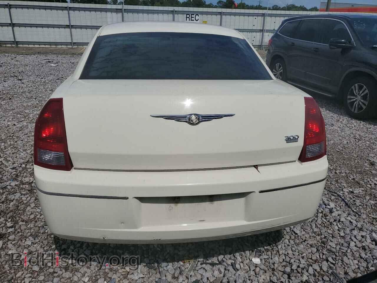 2006 CHRYSLER 300 - VIN: 2C3KA53GX6H257980 - Фото 6