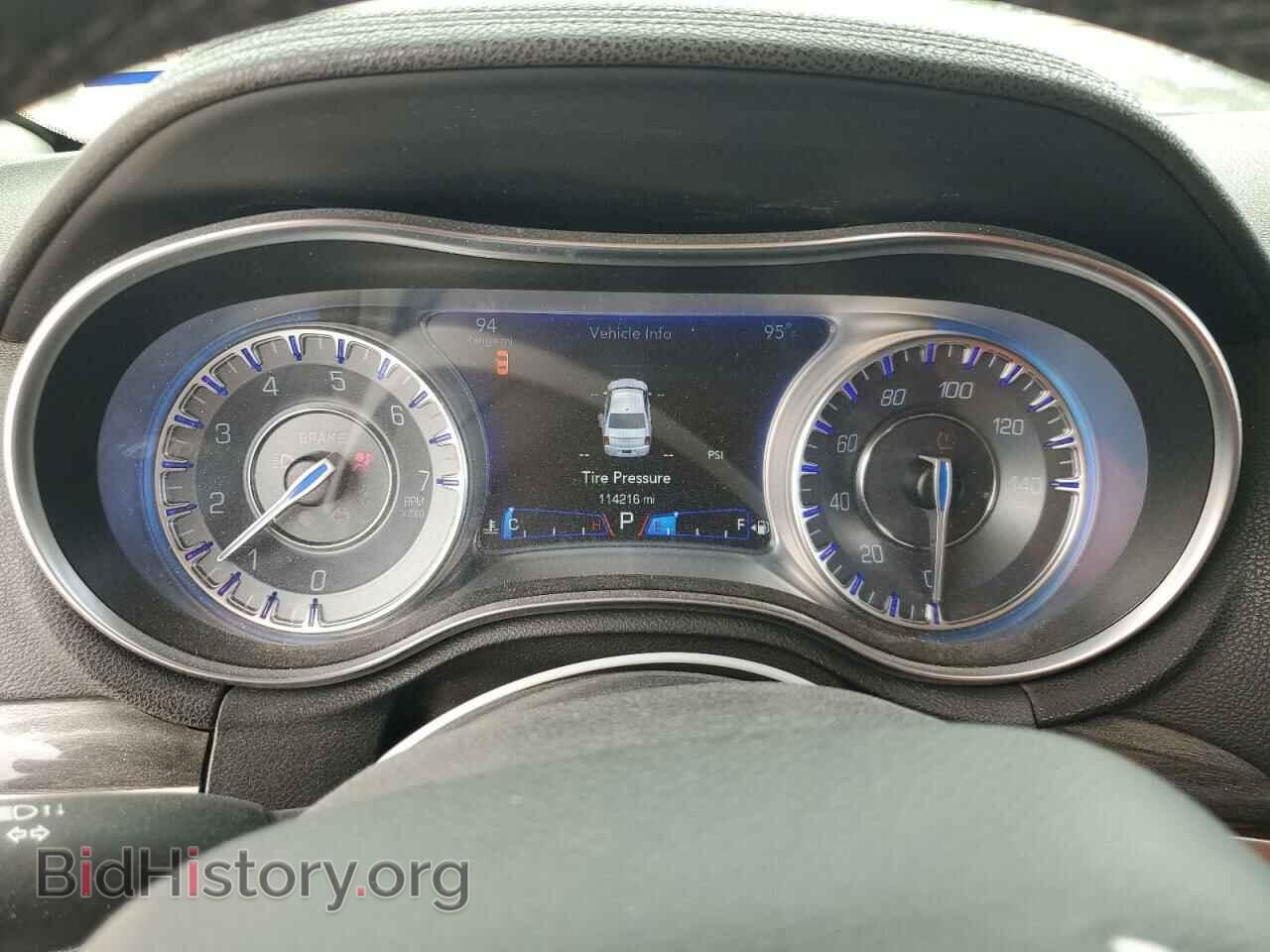 2018 CHRYSLER 300 - VIN: 2C3CCAAG8JH275218 - Фото 9