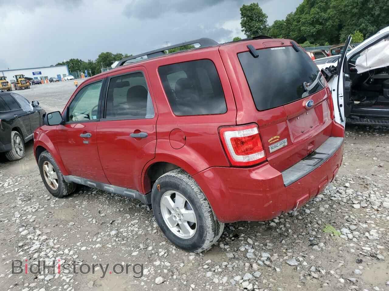 2011 FORD ESCAPE - VIN: 1FMCU9D71BKA04719 - Фото 2