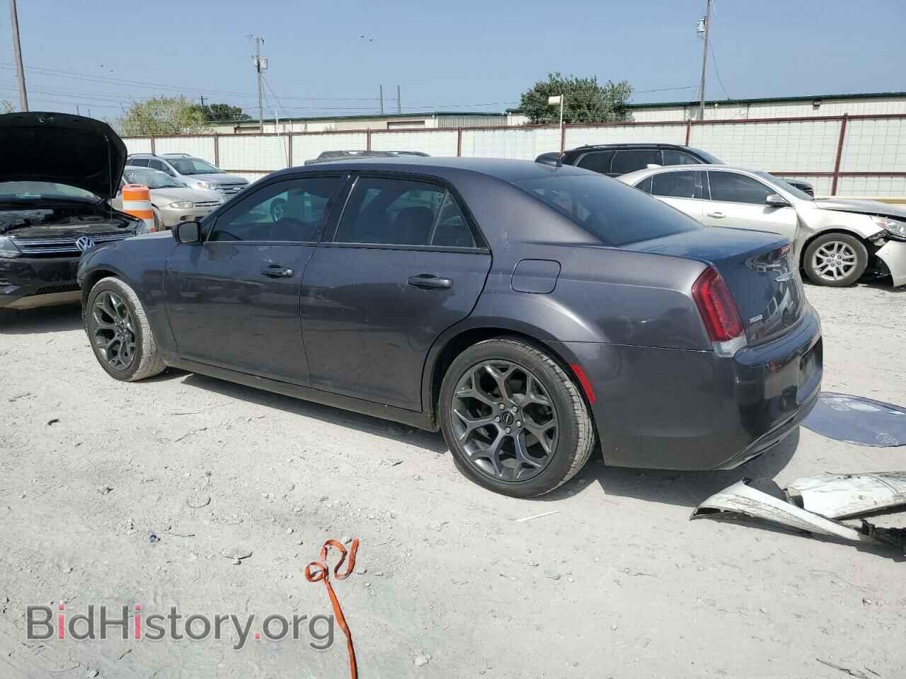 2017 CHRYSLER 300 - VIN: 2C3CCABG4HH526597 - Фото 2
