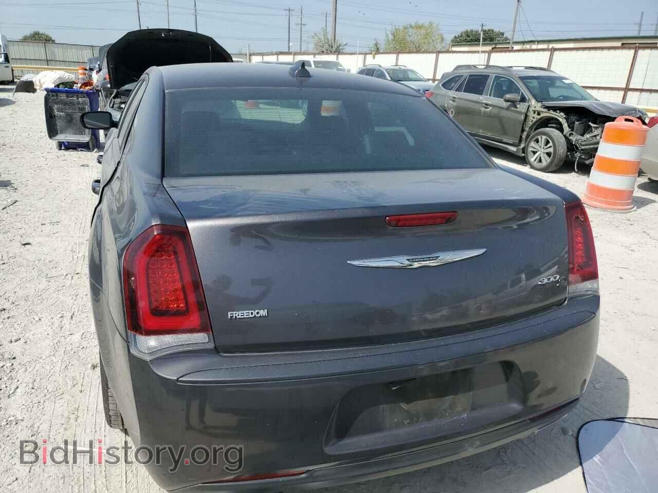 2017 CHRYSLER 300 - VIN: 2C3CCABG4HH526597 - Фото 6