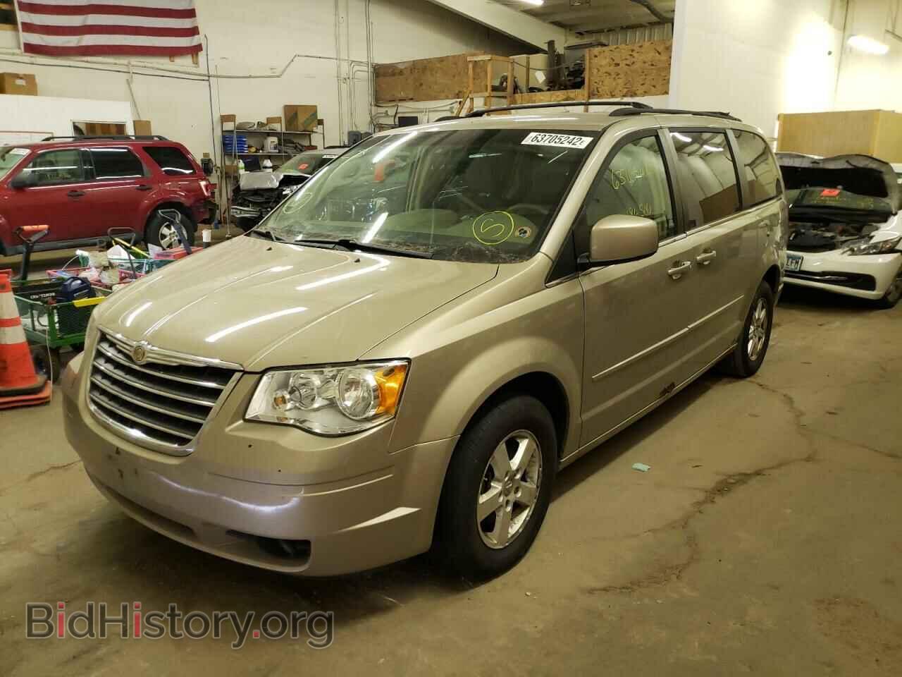 2008 CHRYSLER MINIVAN - VIN: 2A8HR54P18R833295 - Фото 2
