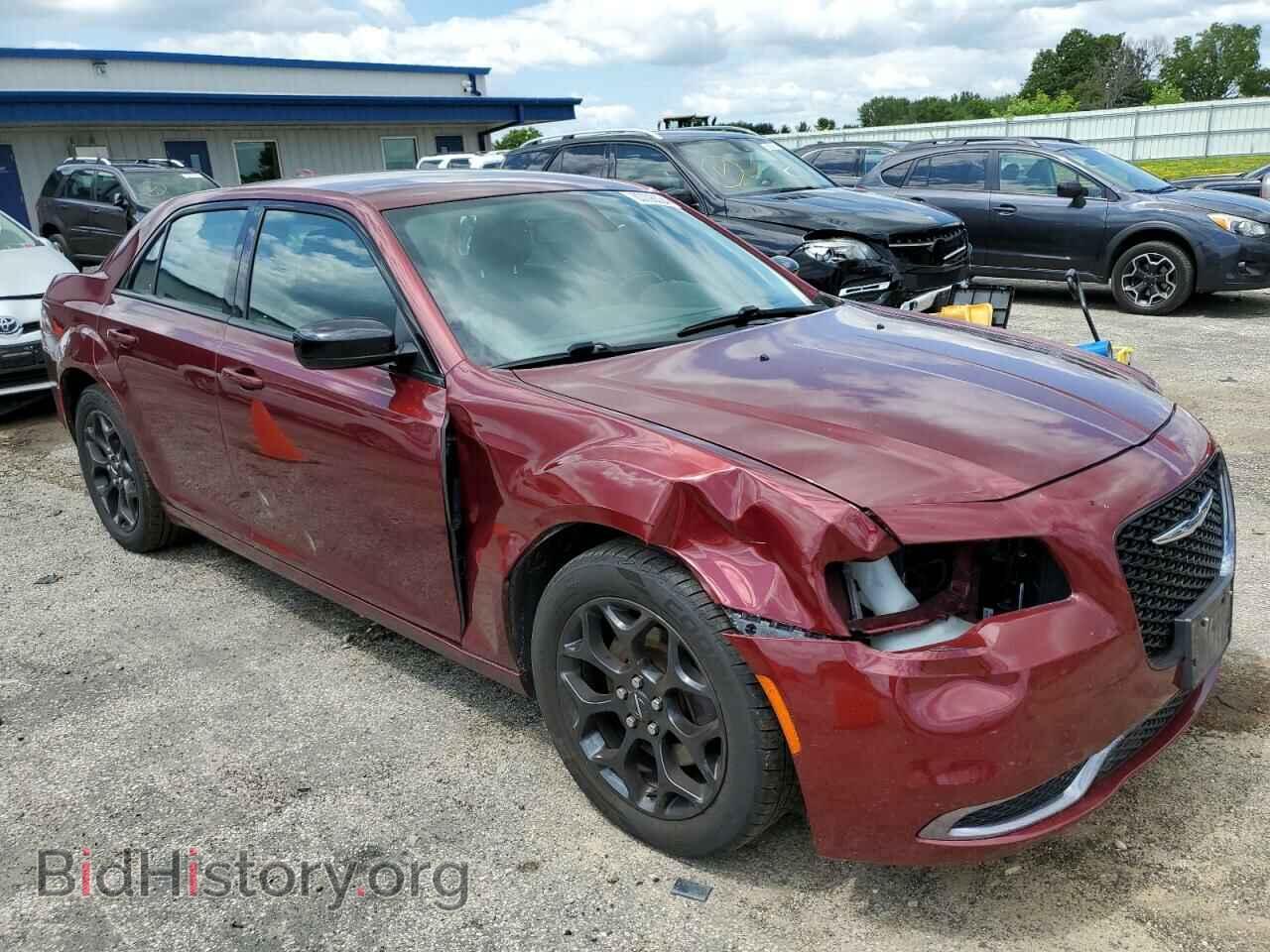 2019 CHRYSLER 300 - VIN: 2C3CCARG7KH605047 - Фото 4