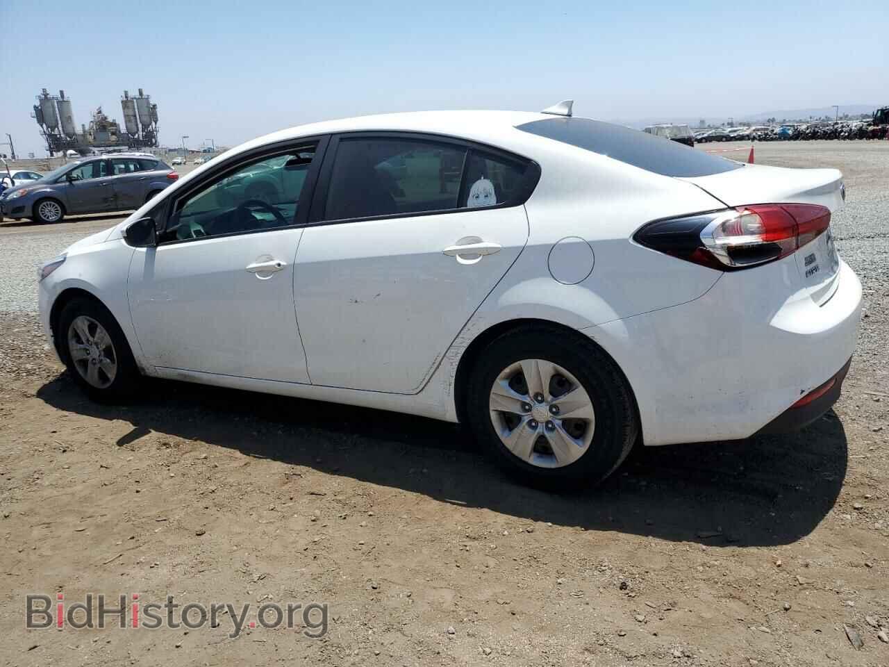 2017 KIA FORTE - VIN: 3KPFK4A75HE011893 - Фото 2