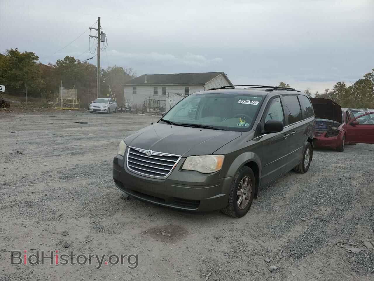 2010 CHRYSLER MINIVAN - VIN: 2A4RR2D10AR386223 - Фото 2