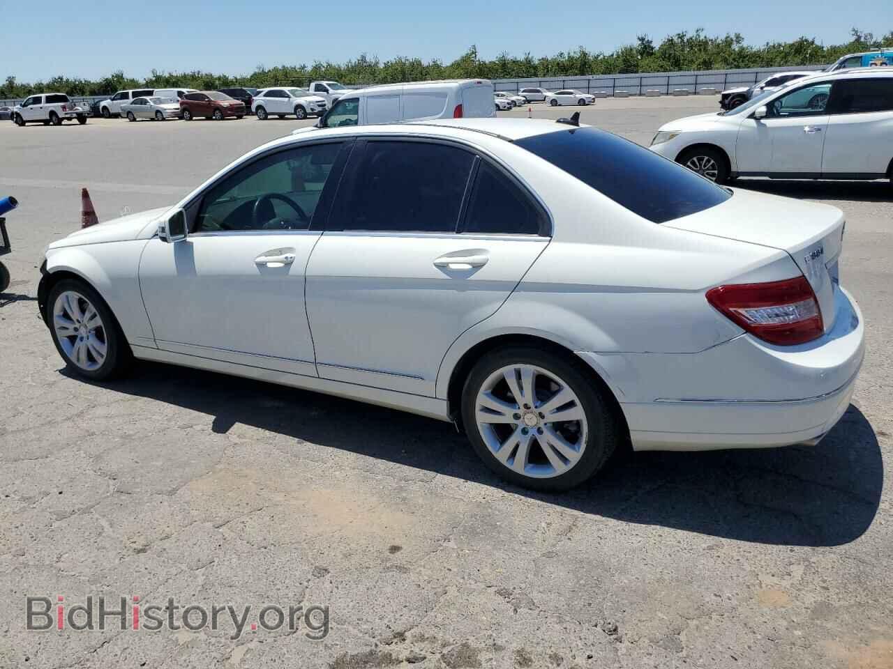 2011 MERCEDES-BENZ C-CLASS - VIN: WDDGF5EB6BF634147 - Фото 2