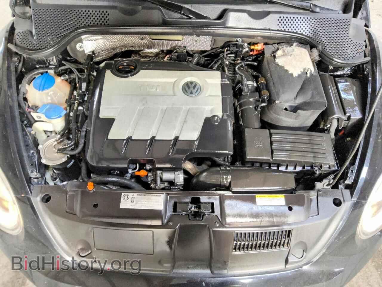 2013 VOLKSWAGEN BEETLE - VIN: 3VW5L7AT7DM825838 - Фото 11