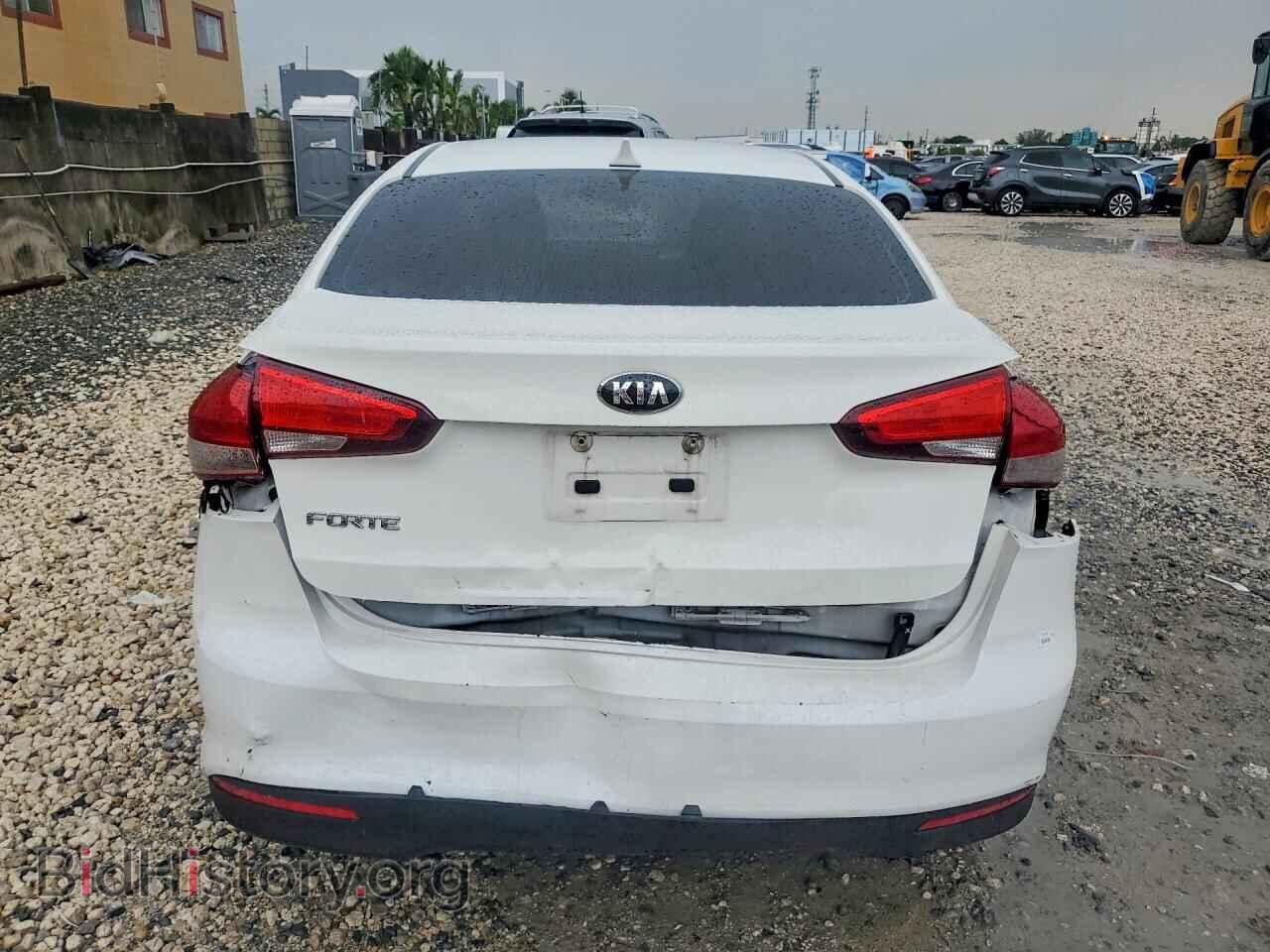 2017 KIA FORTE - VIN: 3KPFK4A75HE143164 - Photo 6