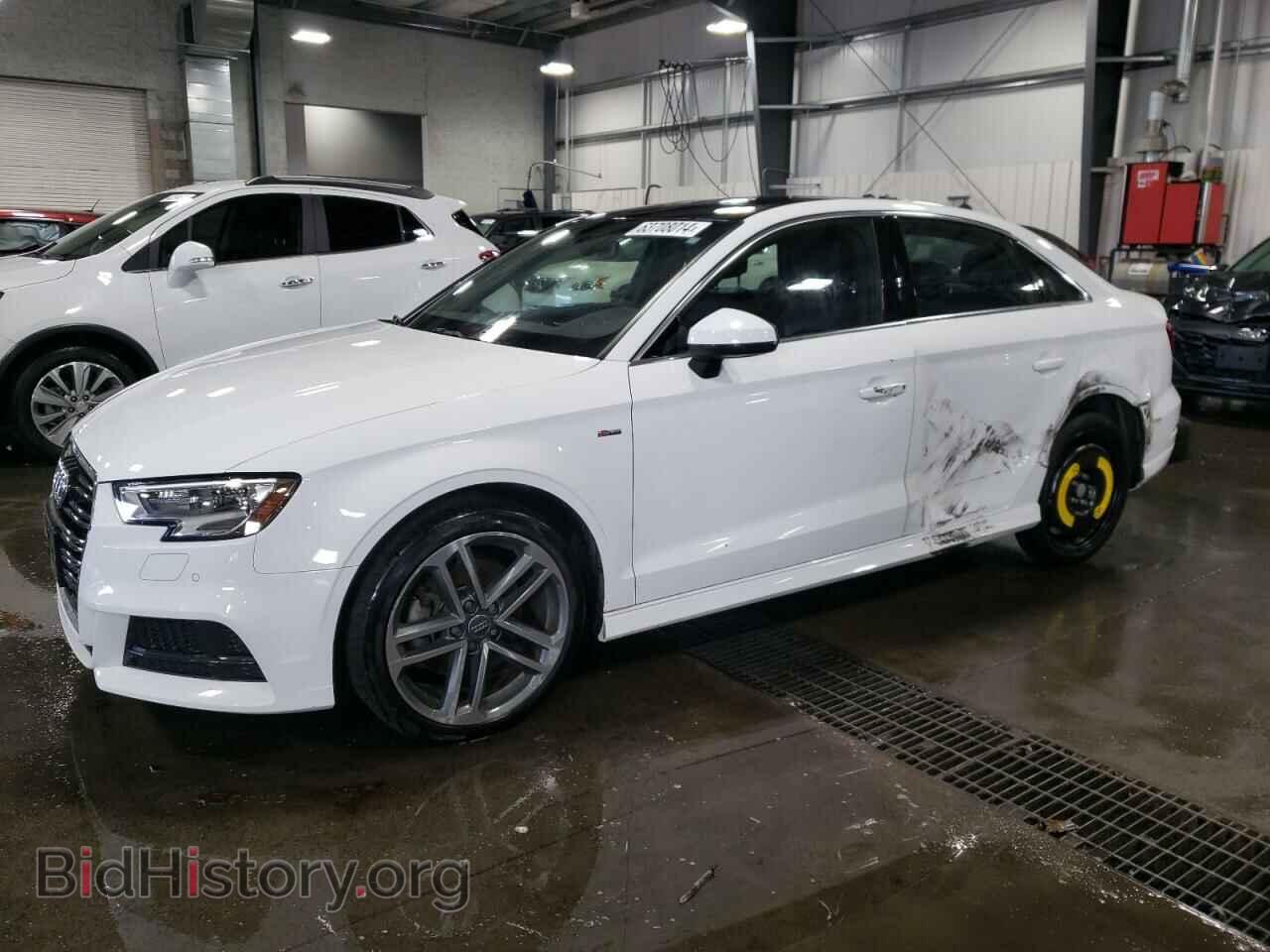 Фотография WAUGUGFFXH1032772 - AUDI A3 2017