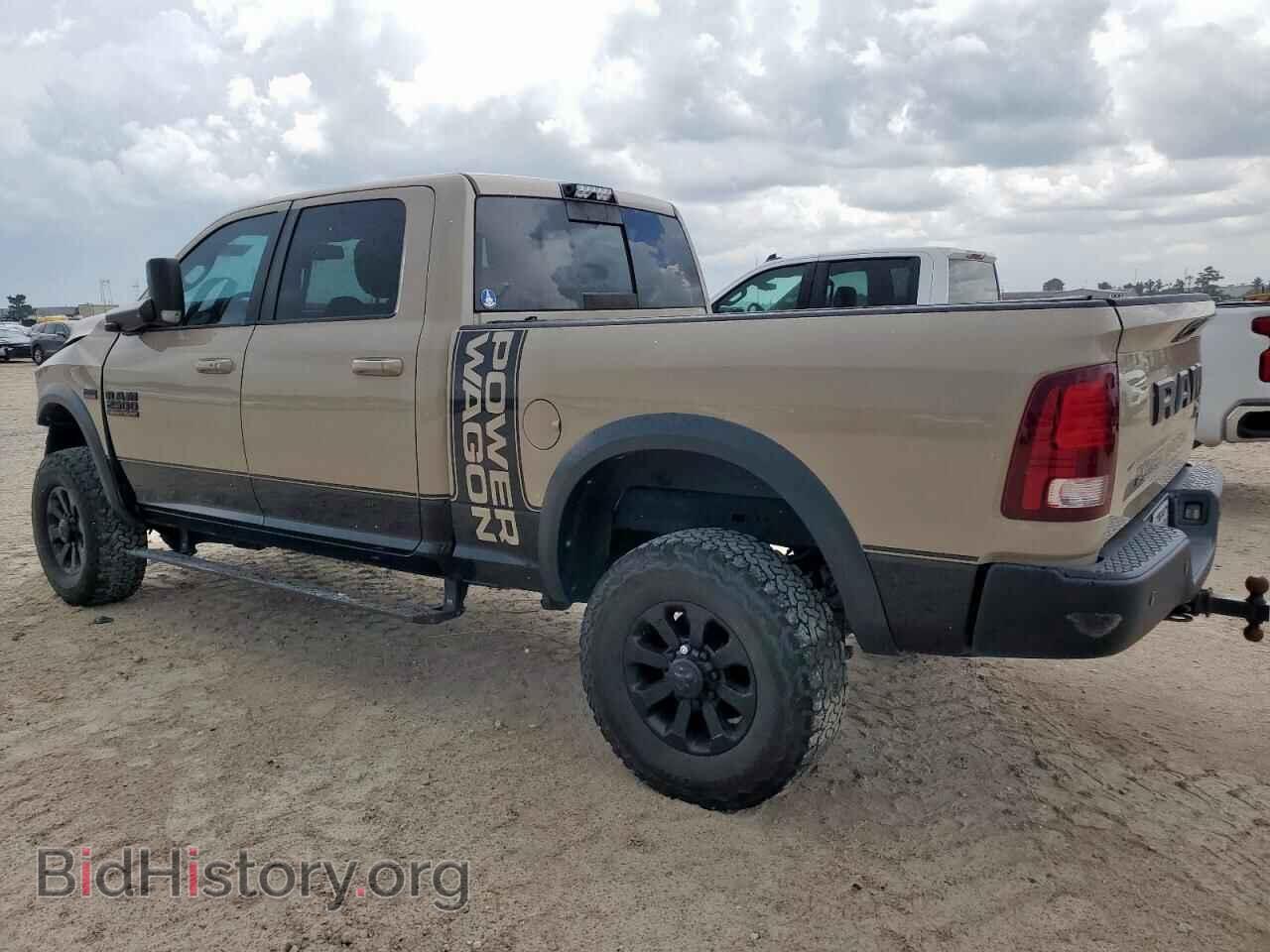 2018 RAM 2500 - VIN: 3C6TR5EJ4JG380109 - Photo 2