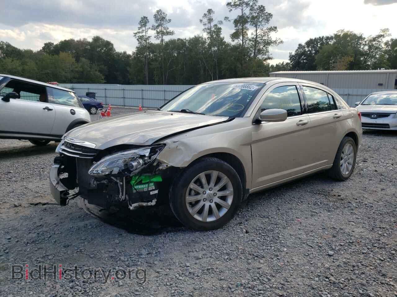 2013 CHRYSLER 200 - VIN: 1C3CCBBB8DN578990 - Фото 2
