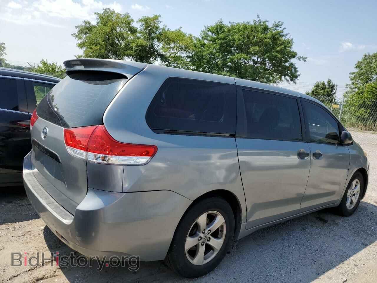 2011 TOYOTA All Models - VIN: 5TDZK3DC9BS117213 - Фото 3