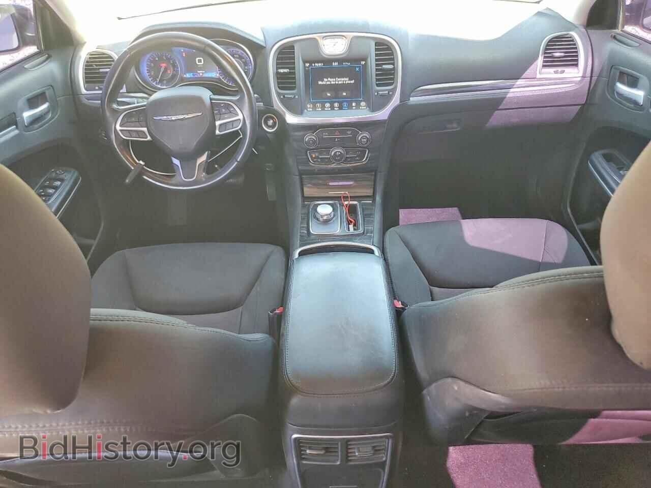 2019 CHRYSLER 300 - VIN: 2C3CCAAG6KH590777 - Фото 8