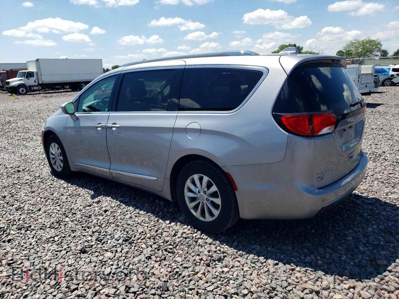 2018 CHRYSLER PACIFICA - VIN: 2C4RC1BG9JR211106 - Фото 2