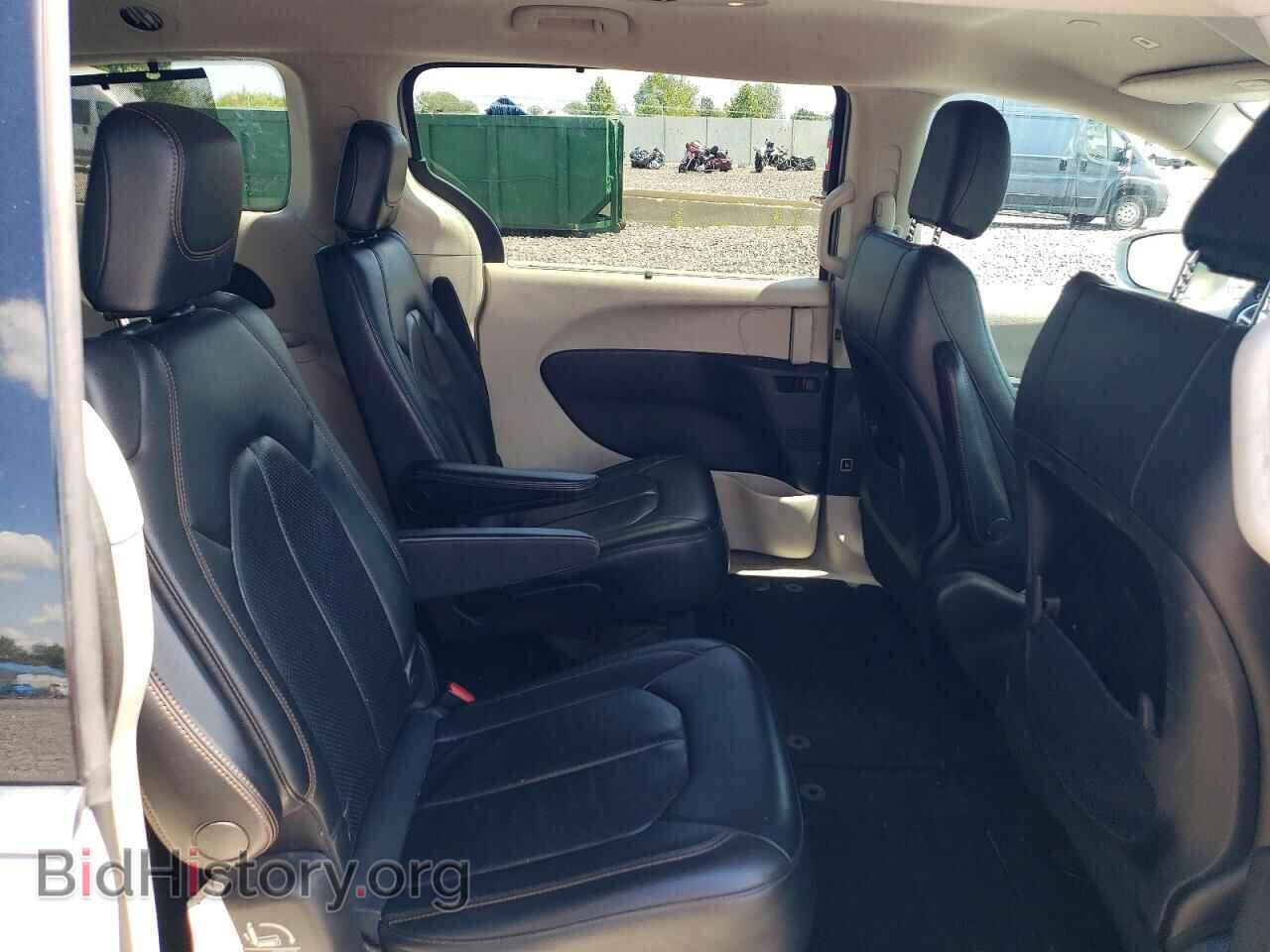 2018 CHRYSLER PACIFICA - VIN: 2C4RC1BG9JR211106 - Фото 11