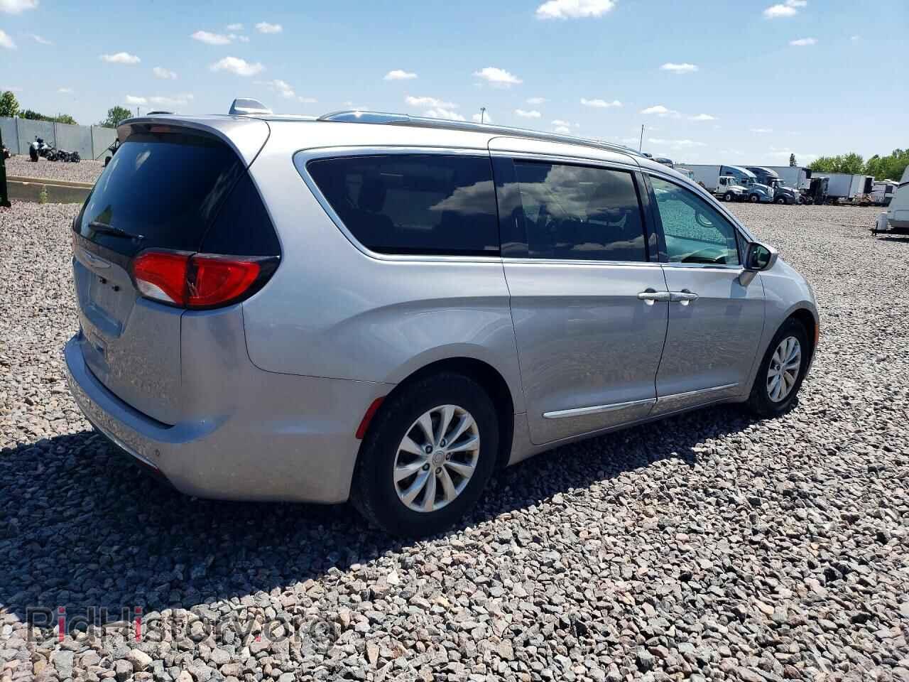2018 CHRYSLER PACIFICA - VIN: 2C4RC1BG9JR211106 - Фото 3