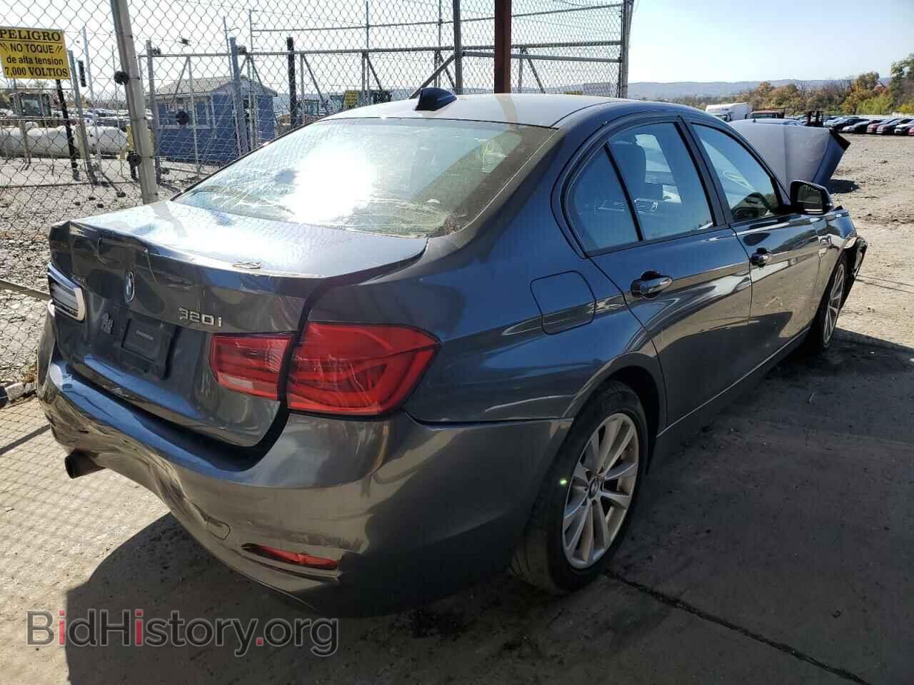 2016 BMW 3 SERIES - VIN: WBA8E5G55GNU20091 - Фото 4