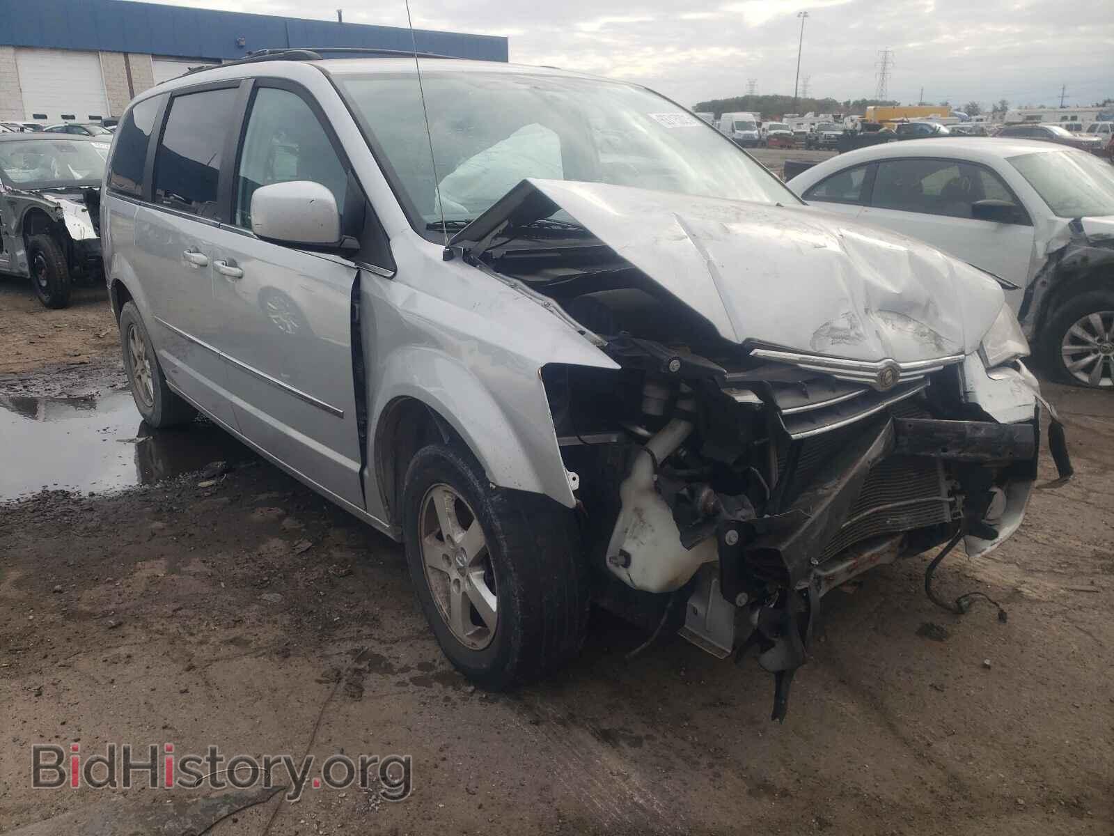 Фотография 2A4RR5D1XAR338942 - CHRYSLER MINIVAN 2010