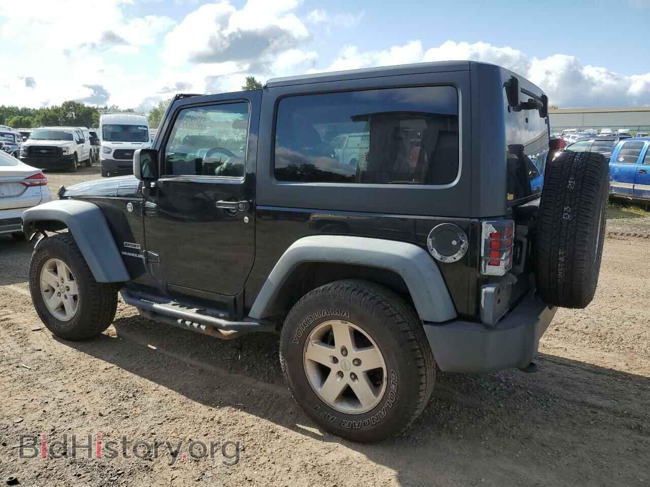 2011 JEEP WRANGLER - VIN: 1J4AA2D16BL580527 - Фото 2