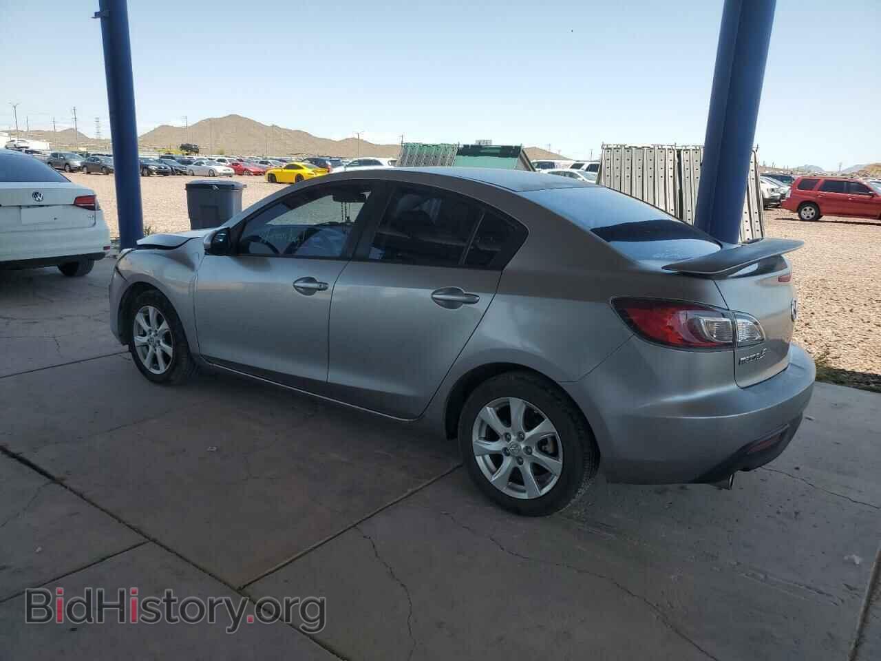 2011 MAZDA 3 - VIN: JM1BL1VF2B1355655 - Photo 2
