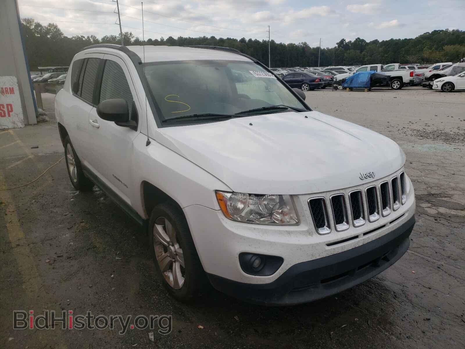 Photo 1J4NT1FA2BD170899 - JEEP COMPASS 2011