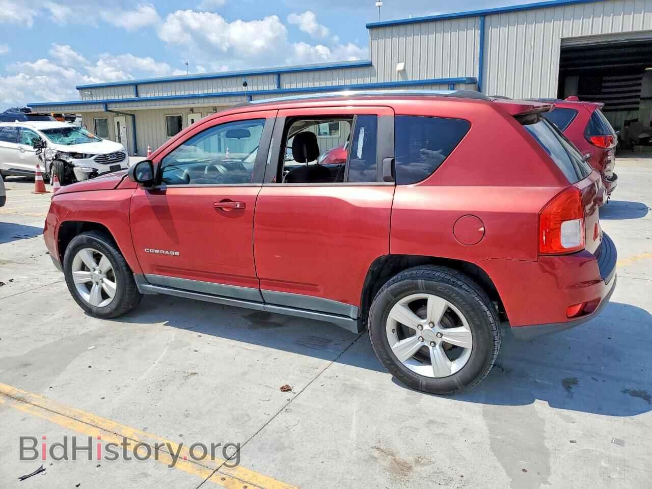 2011 JEEP COMPASS - VIN: 1J4NT1FAXBD216804 - Фото 2