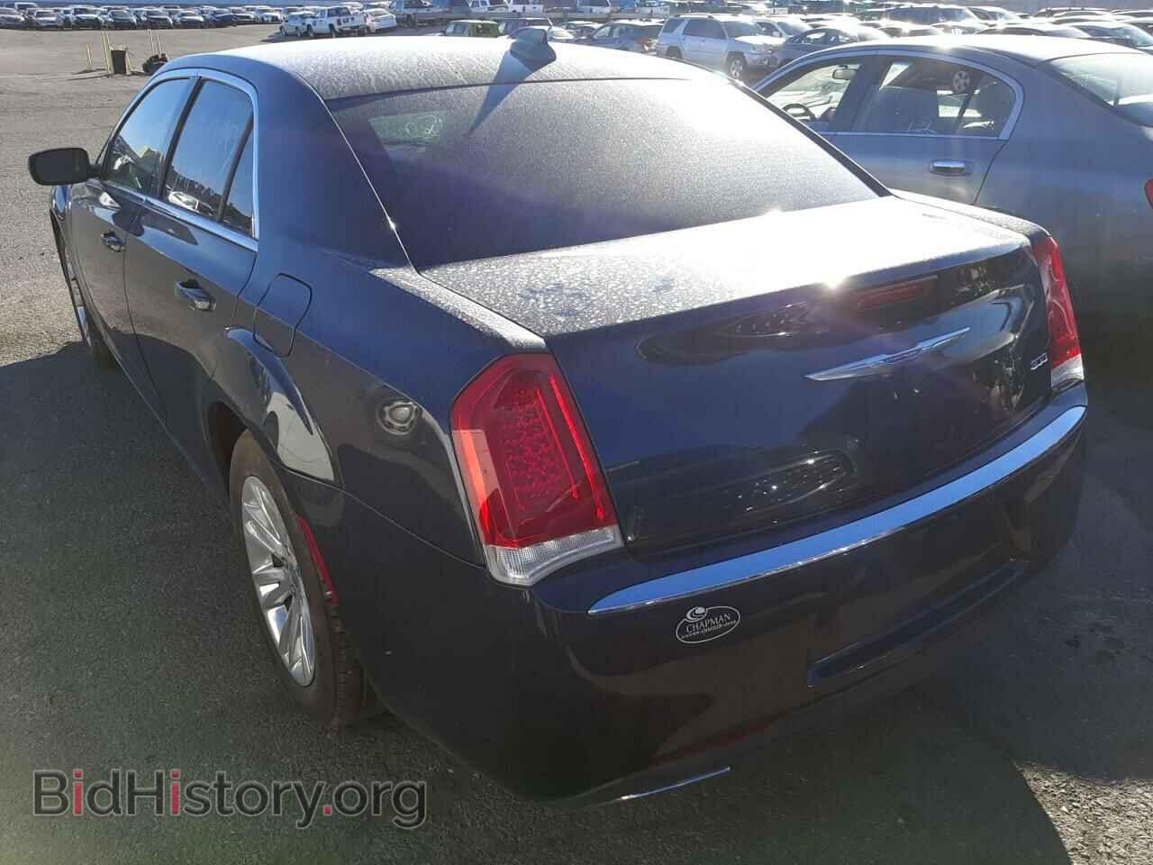 2017 CHRYSLER 300 - VIN: 2C3CCAAG0HH560196 - Фото 3