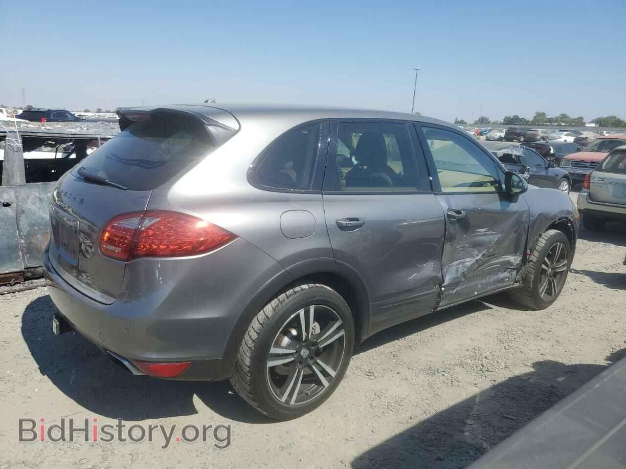 2011 PORSCHE CAYENNE - VIN: WP1AB2A27BLA43261 - Photo 3