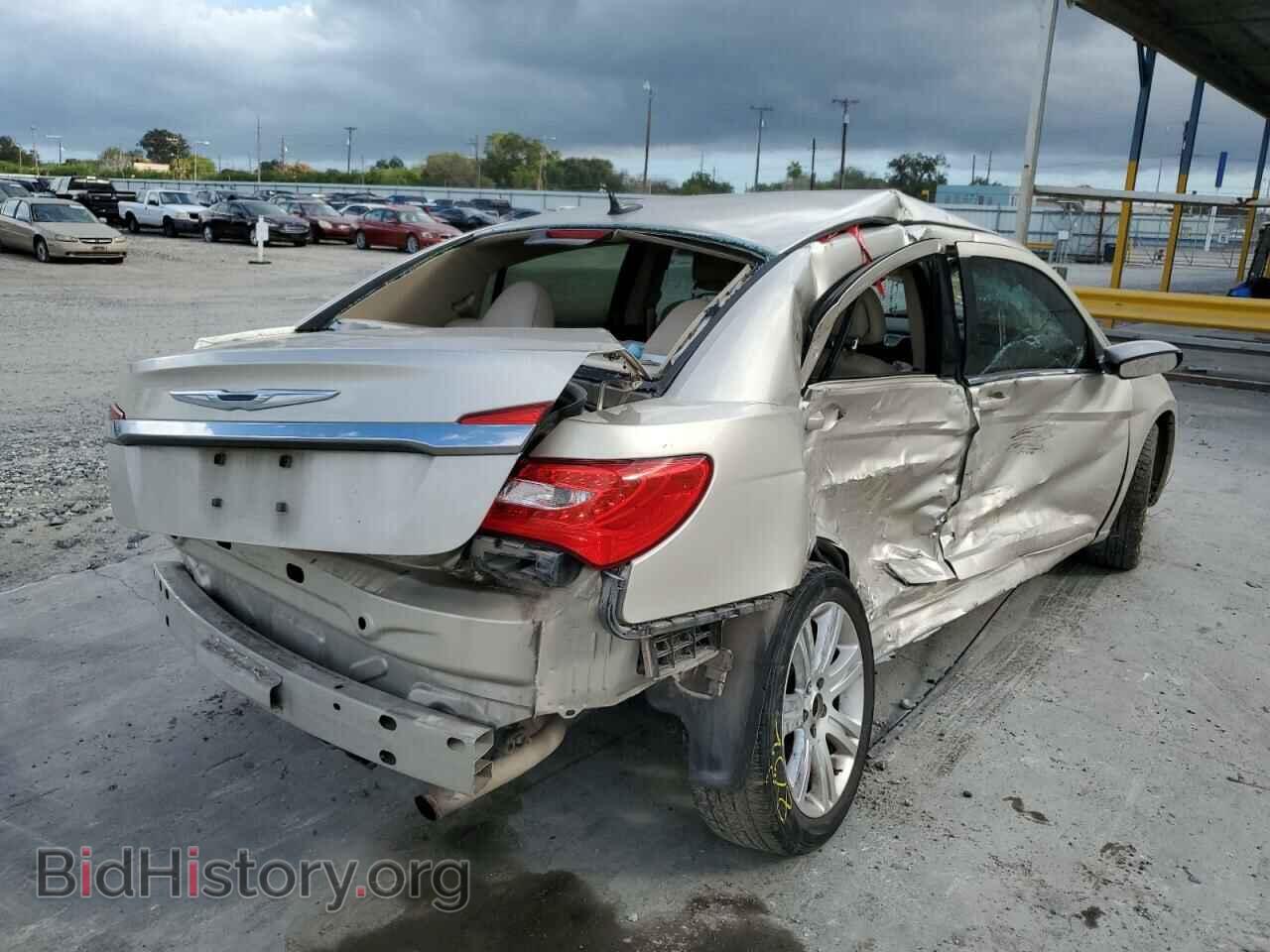 2013 CHRYSLER 200 - VIN: 1C3CCBBB8DN694156 - Фото 4