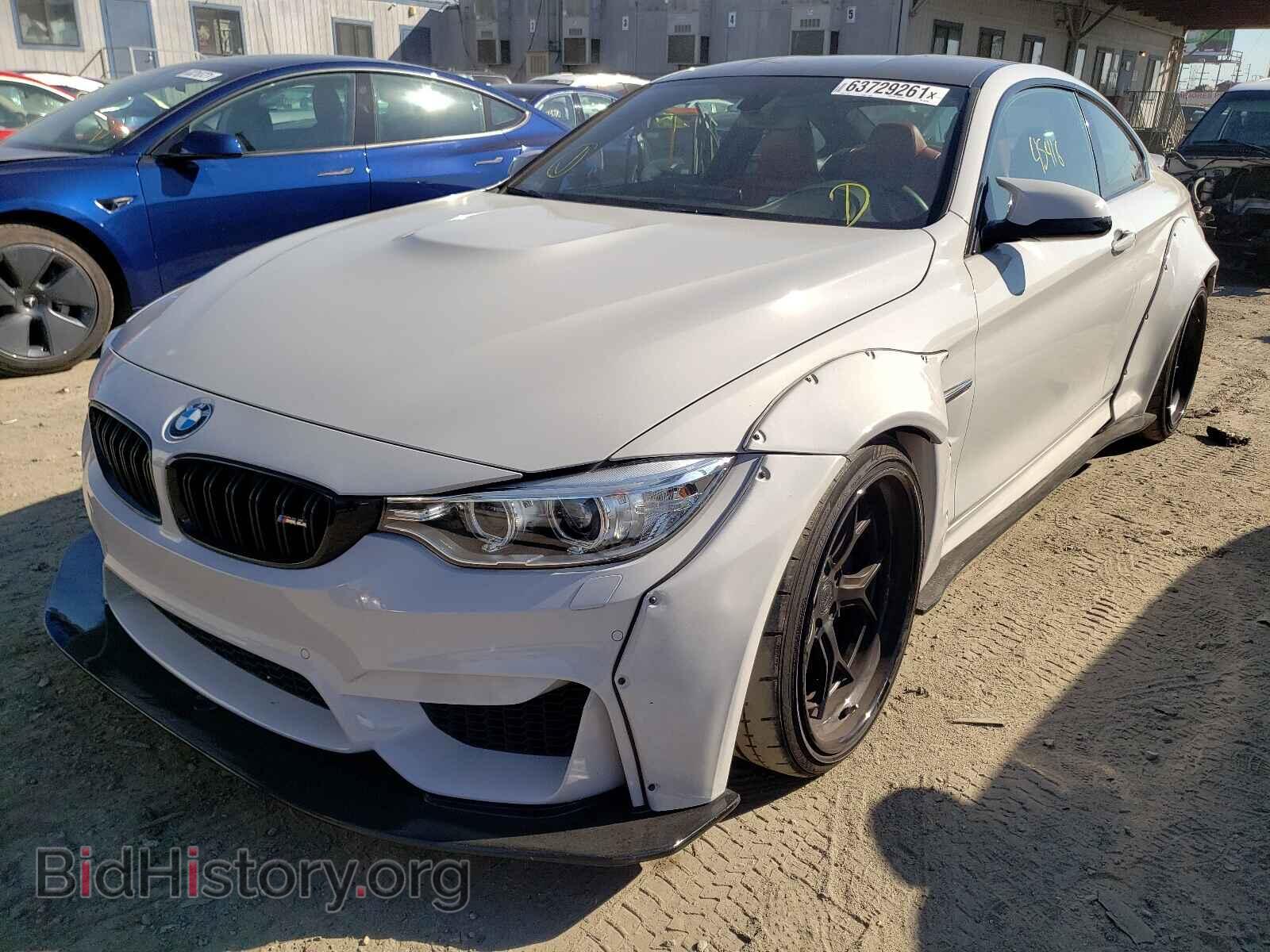 2015 BMW M4 - VIN: WBS3R9C53FK334768 - Фото 2