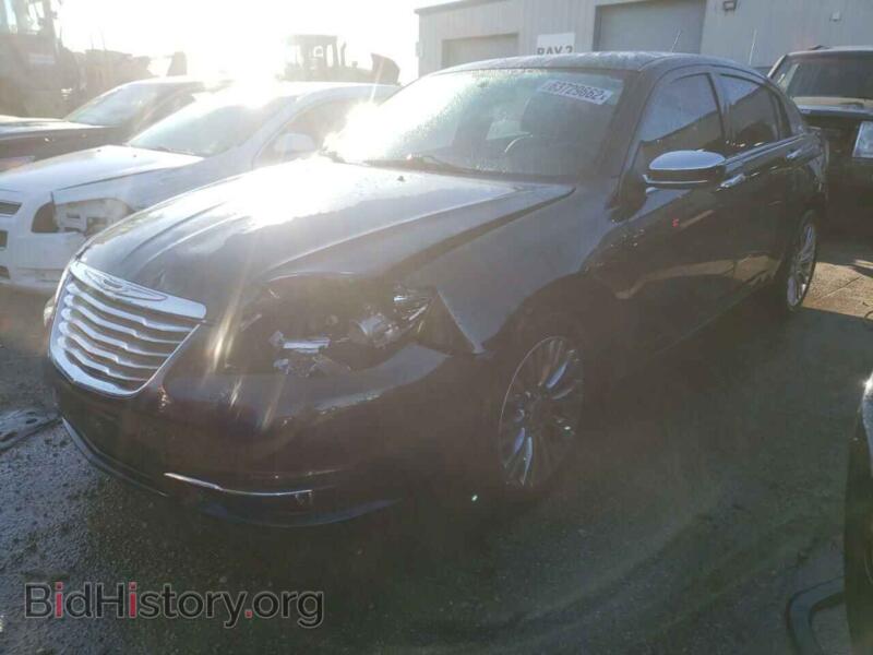 2011 Chrysler 200 (VIN 1C3BC2FG7BN517824) — фото 2 из 10