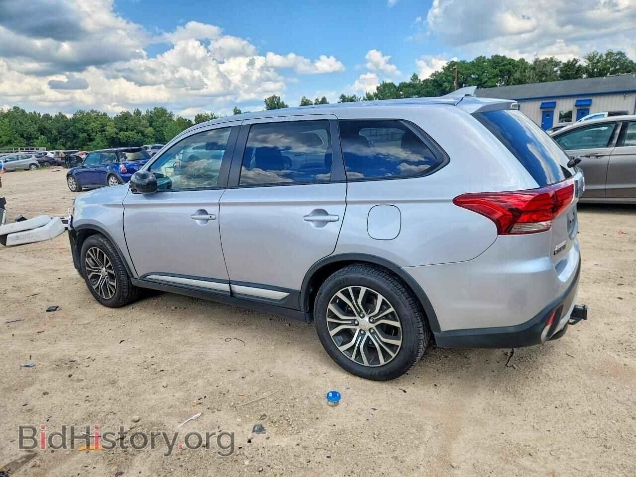 2017 MITSUBISHI OUTLANDER - VIN: JA4AD2A32HZ014996 - Photo 2