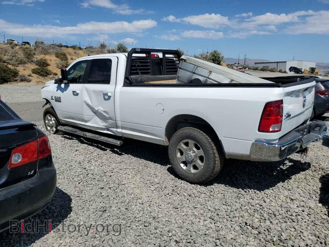 2017 RAM All Models - VIN: 3C6UR5JL8HG619750 - Фото 2