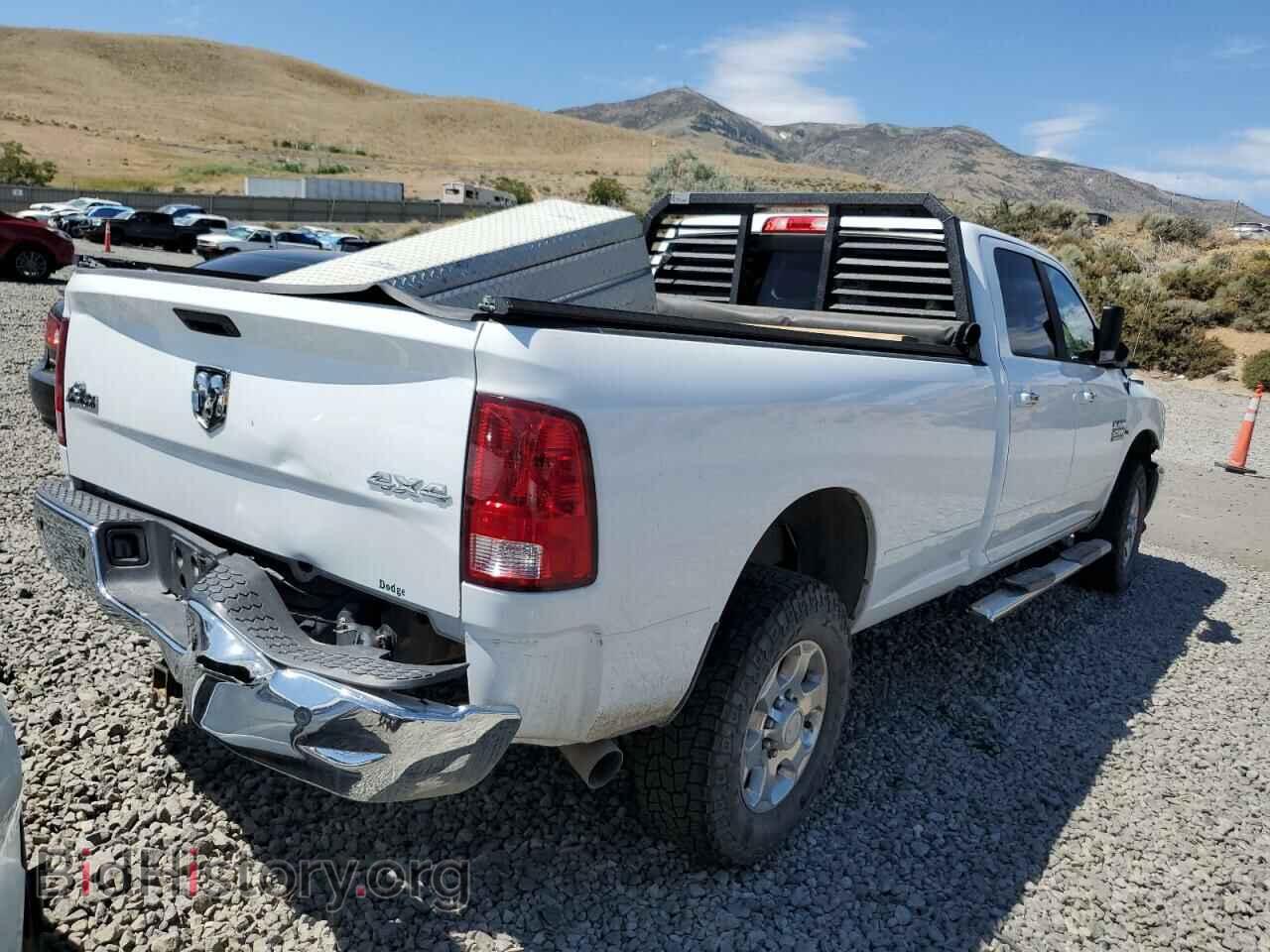 2017 RAM All Models - VIN: 3C6UR5JL8HG619750 - Фото 3