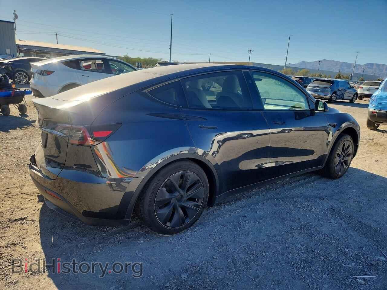 2024 TESLA MODEL Y - VIN: 7SAYGDEDXRF206803 - Photo 3