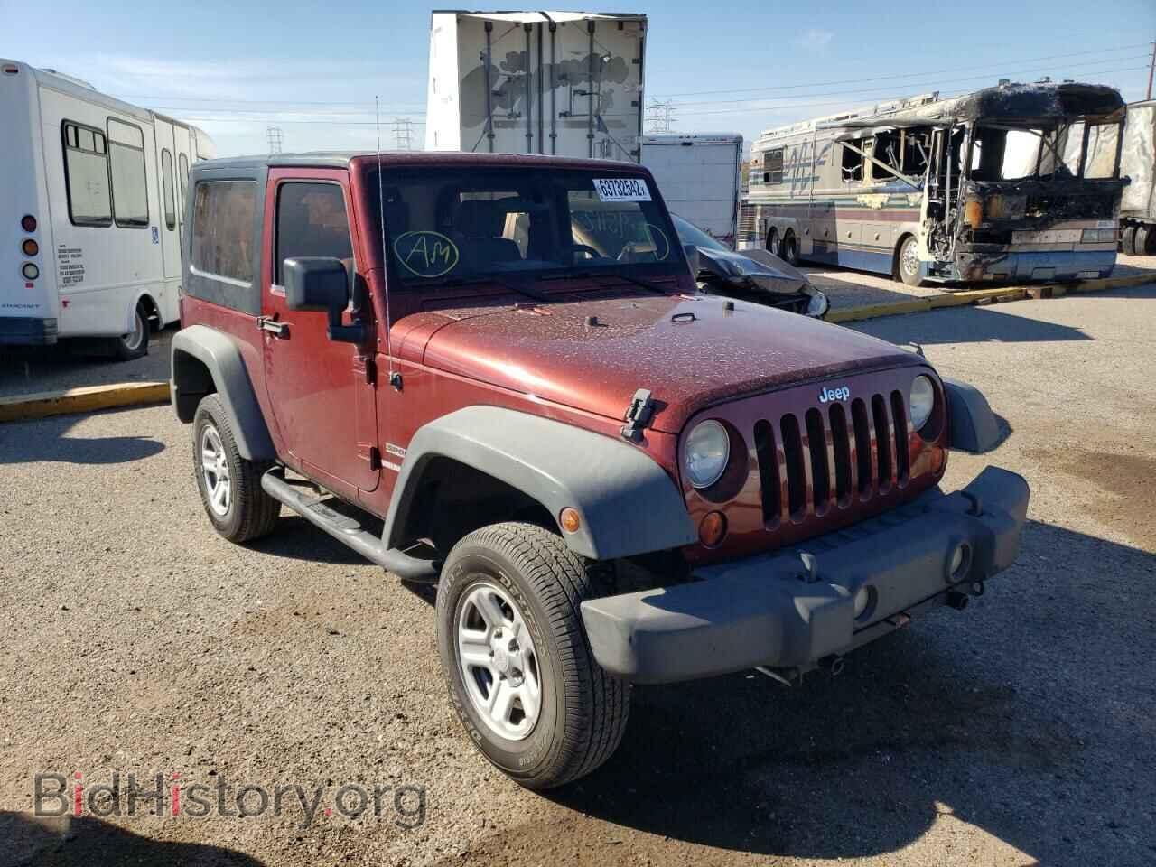 Photo 1J4AA2D14AL129952 - JEEP WRANGLER 2010