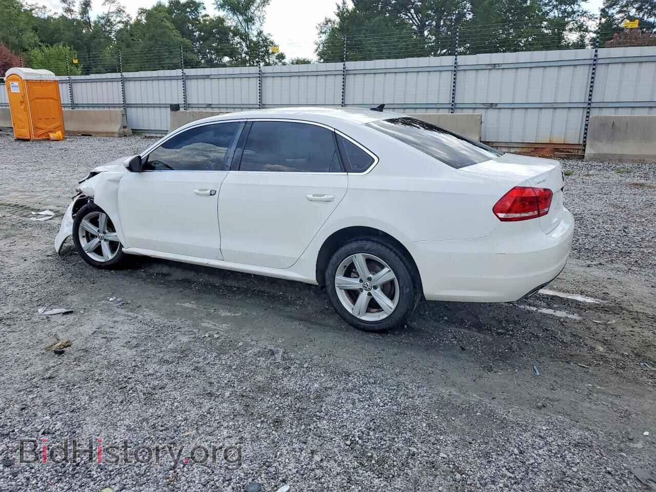2012 VOLKSWAGEN PASSAT - VIN: 1VWBH7A32CC060672 - Photo 2