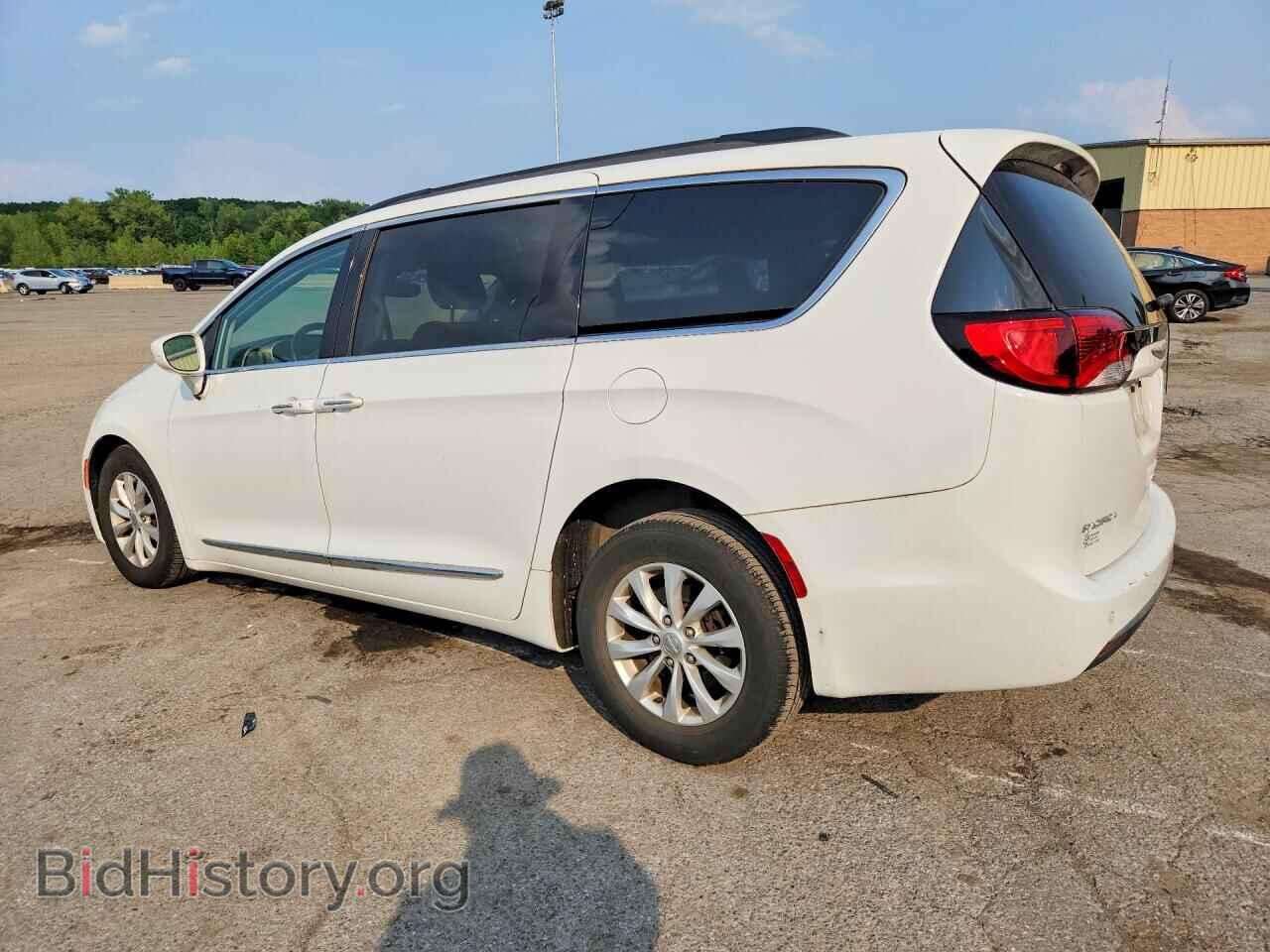 2017 CHRYSLER PACIFICA - VIN: 2C4RC1BG5HR756911 - Photo 2