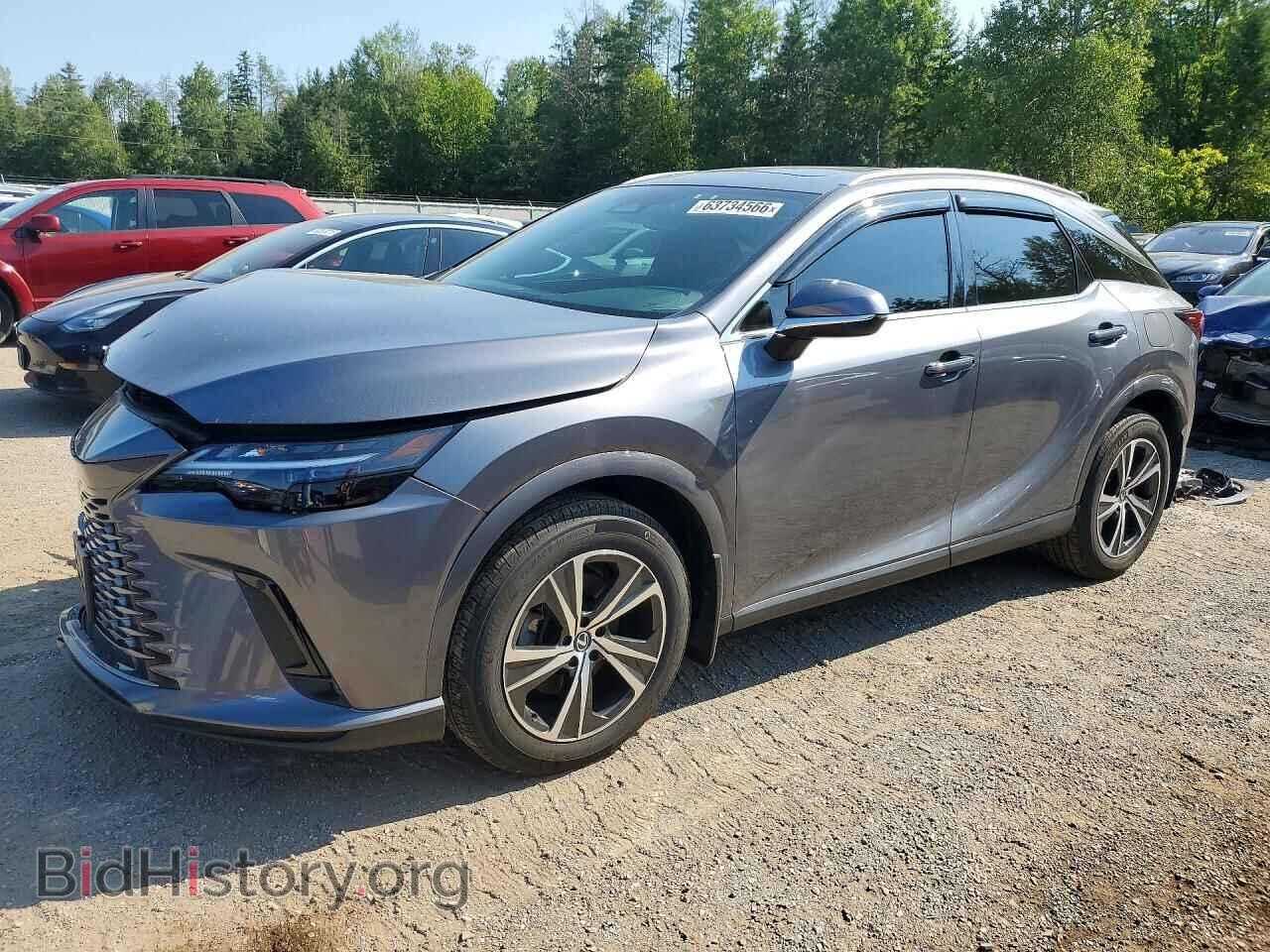 Фотография 2T2BBMCA4PC016907 - LEXUS RX300 2023