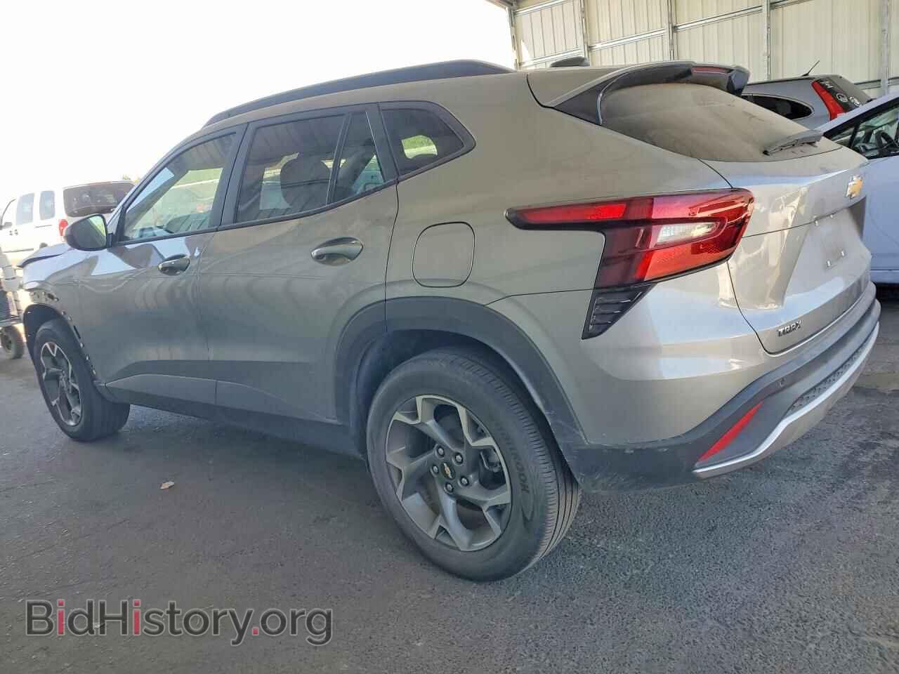 2024 CHEVROLET TRAX - VIN: KL77LHE28RC228366 - Photo 2