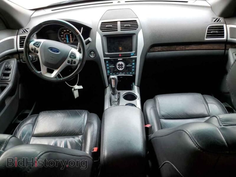 2011 Ford EXPLORER (VIN 1FMHK8F82BGA20006) — photo 8 of 12